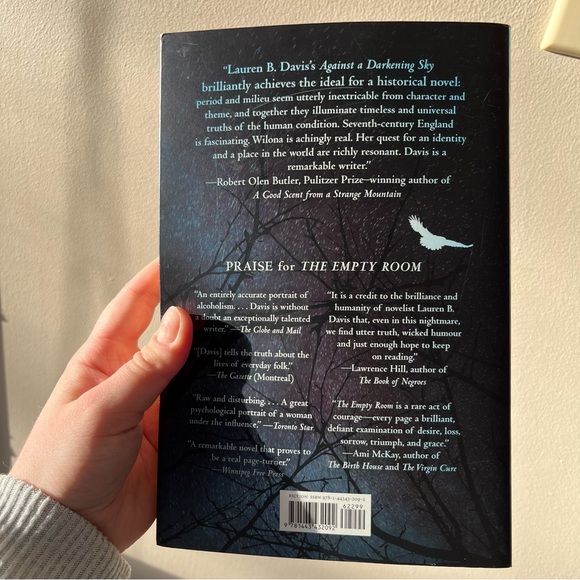 📚 4/25$ 📚
Against a darkening sky book - Picture 3 of 5